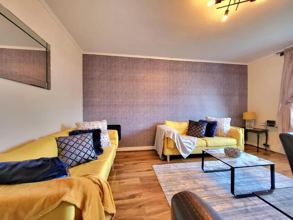 3 Bedroom Aprtmt At Sensational Stay Serviced Accommodation Aberdeen- Froghall Avenue 0*, Aberdeen United Kingdom