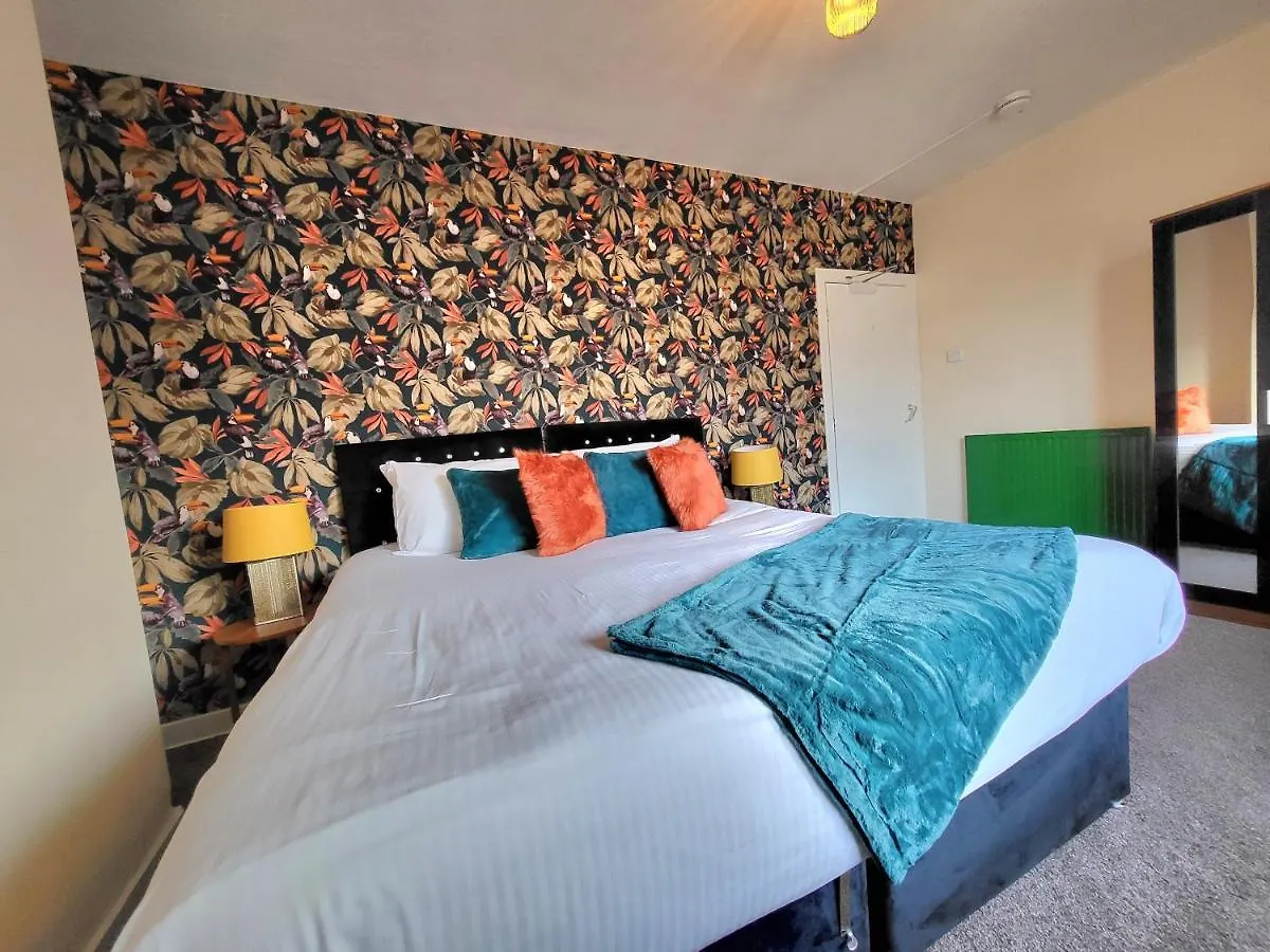 3 Bedroom Aprtmt At Sensational Stay Serviced Accommodation Aberdeen- Froghall Avenue Apartment Aberdeen