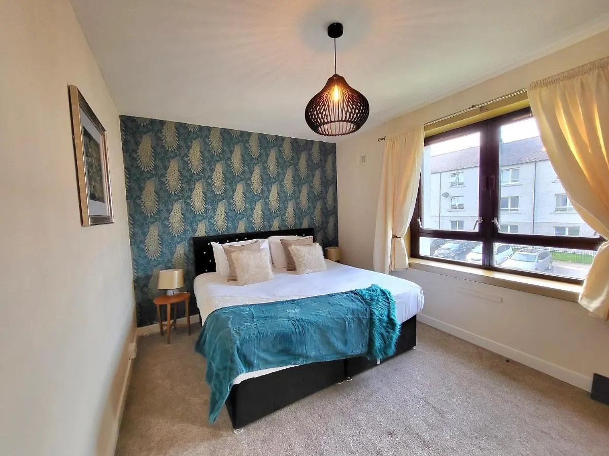 3 Bedroom Aprtmt At Sensational Stay Serviced Accommodation Aberdeen- Froghall Avenue 0*, Aberdeen United Kingdom