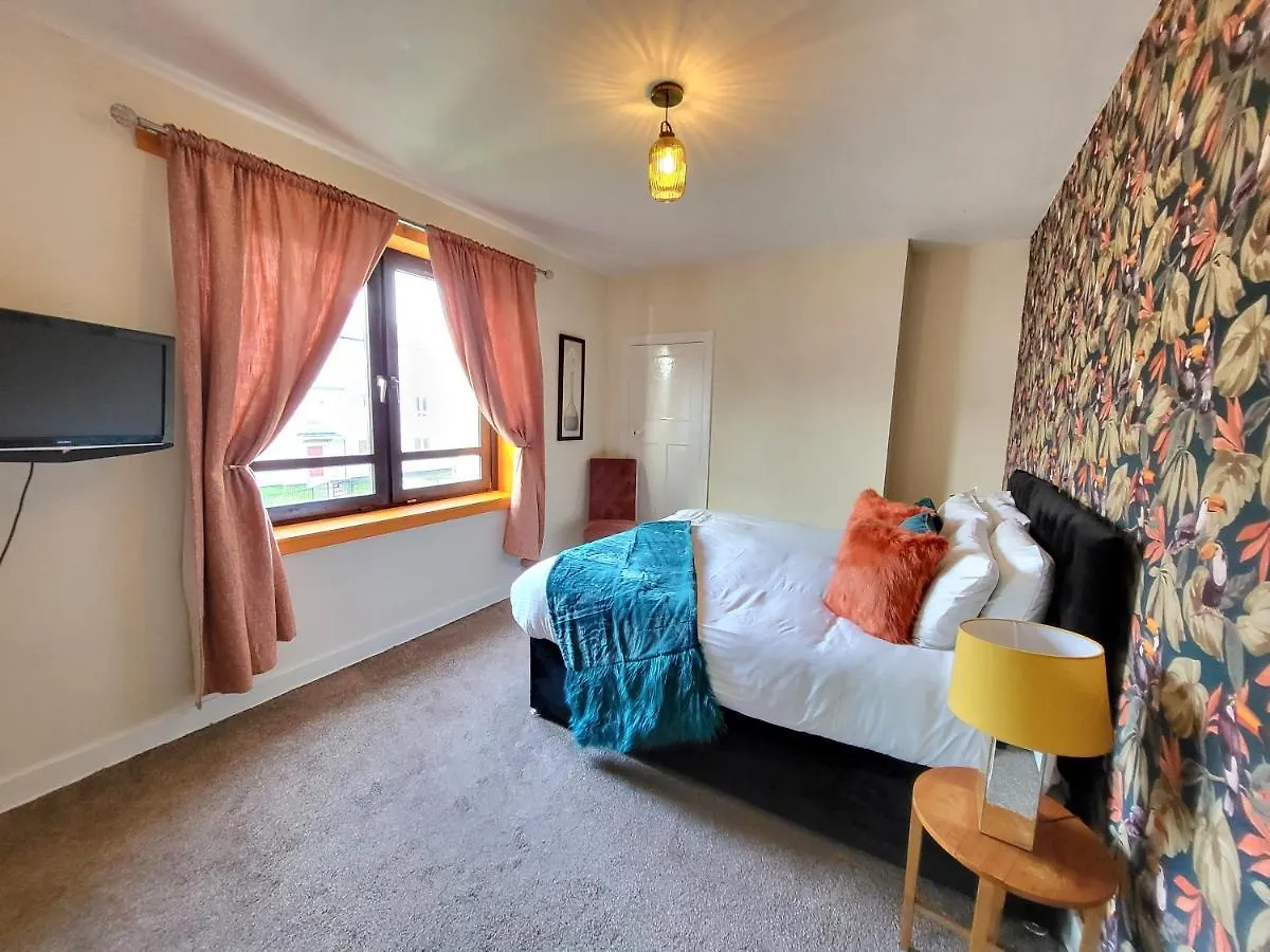 3 Bedroom Aprtmt At Sensational Stay Serviced Accommodation Aberdeen- Froghall Avenue Aberdeen
