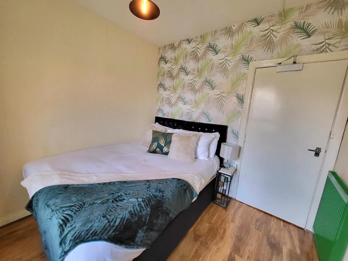 3 Bedroom Aprtmt At Sensational Stay Serviced Accommodation Aberdeen- Froghall Avenue 0*, Aberdeen